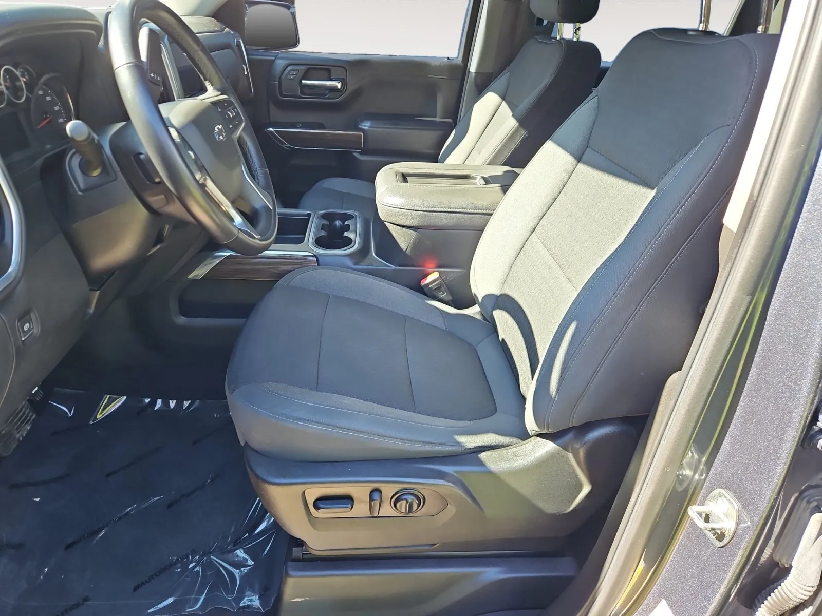 Chevrolet Silverado photo 10