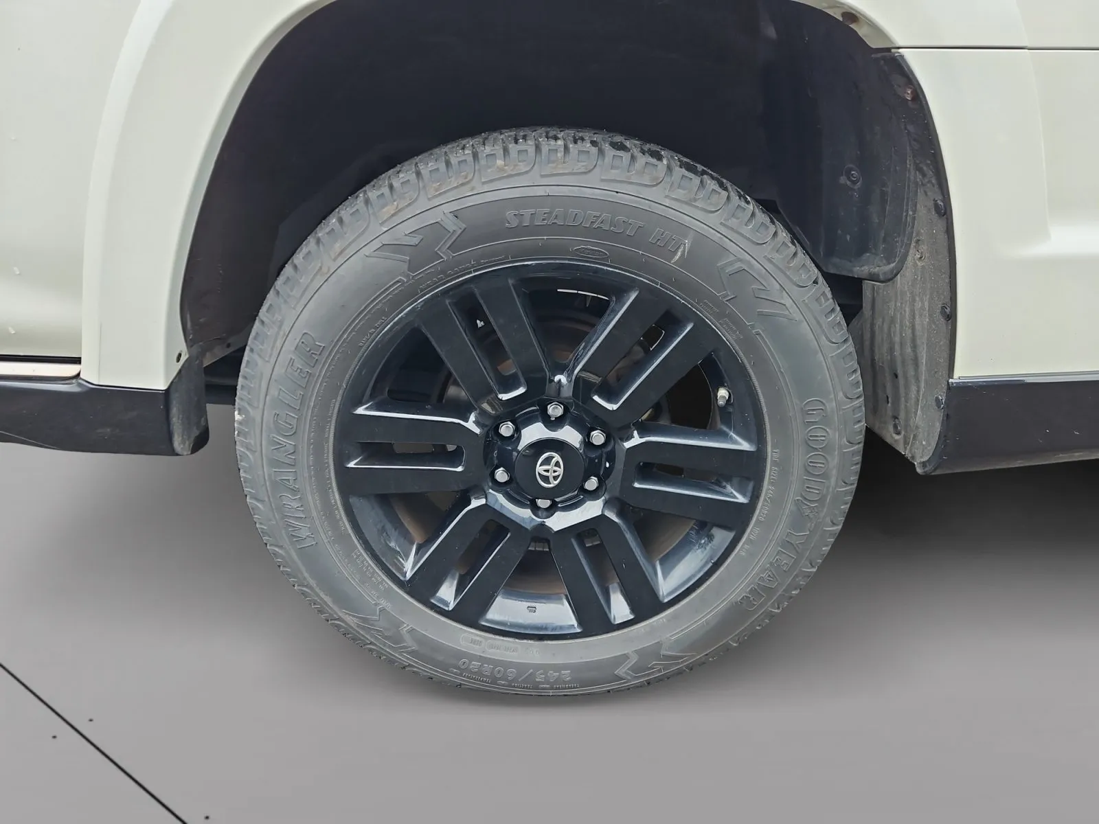 Toyota 4Runner photo 16