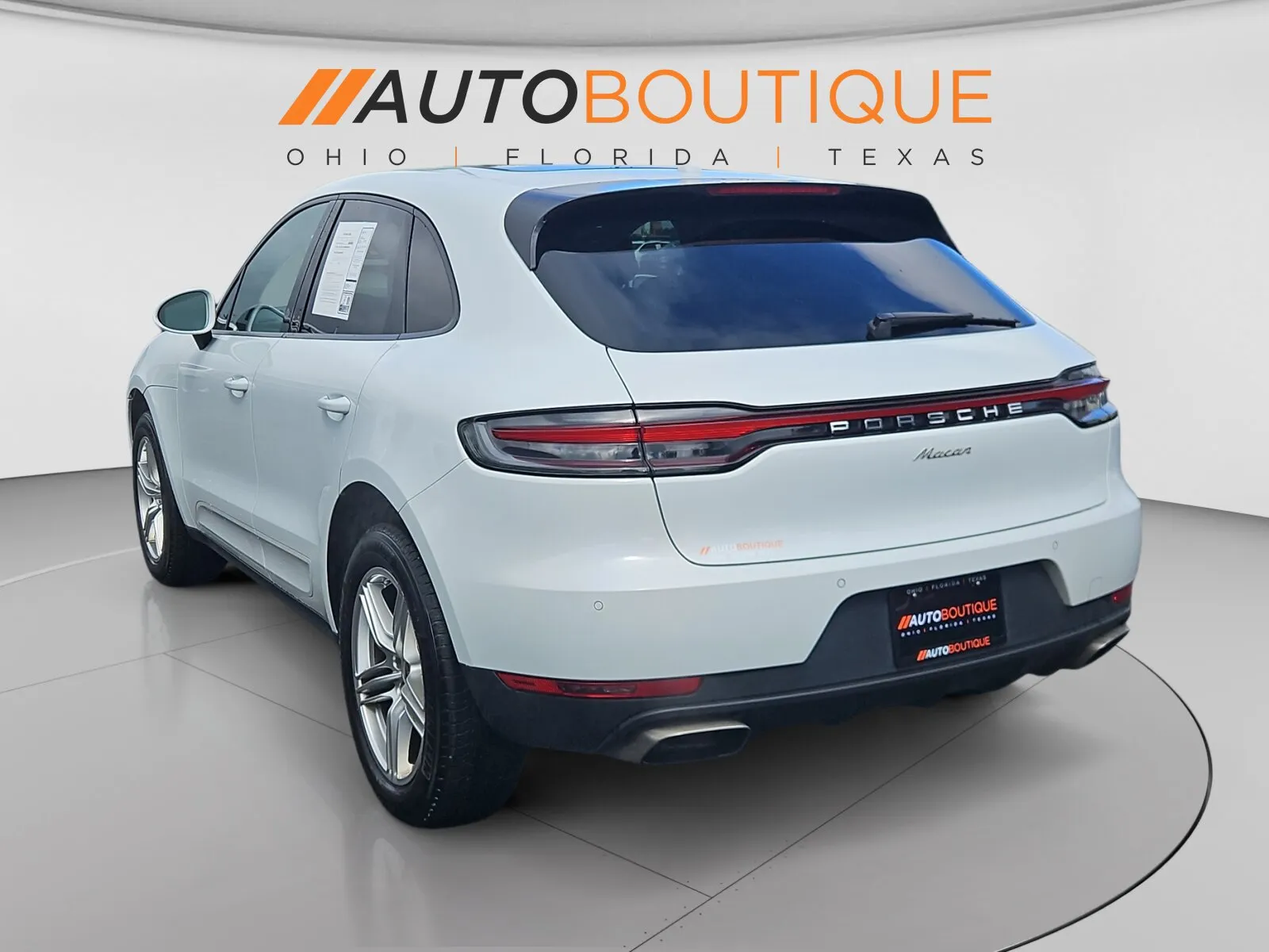 Porsche Macan photo 3