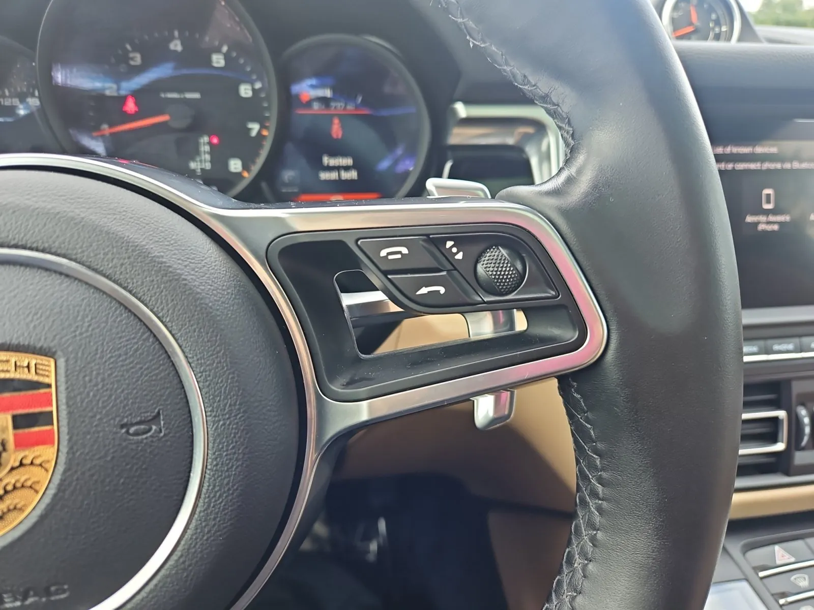Porsche Macan photo 29
