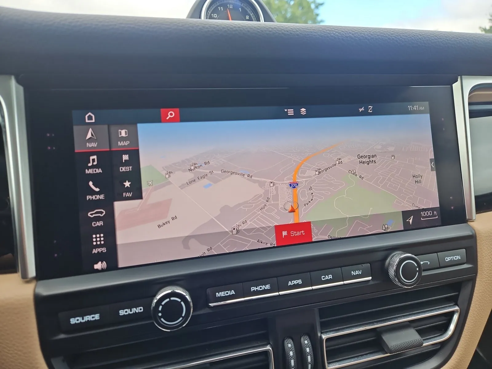 Porsche Macan photo 19