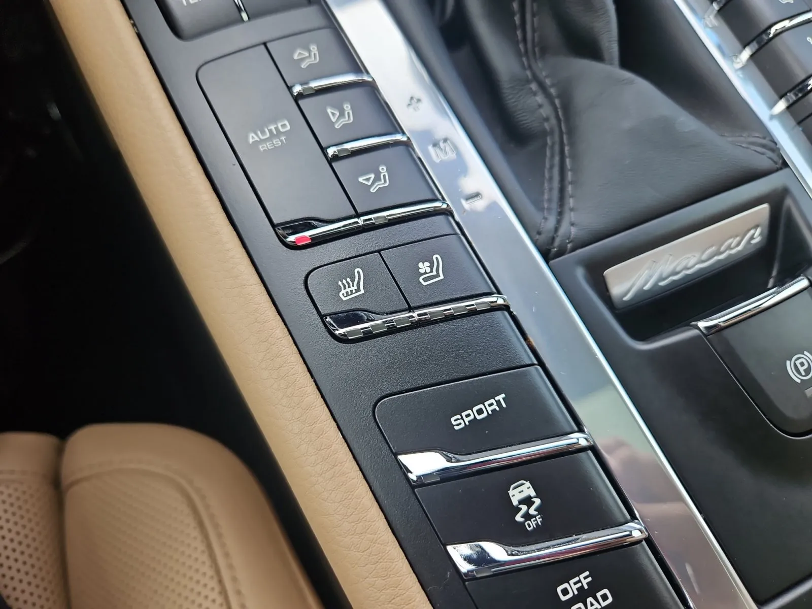 Porsche Macan photo 24