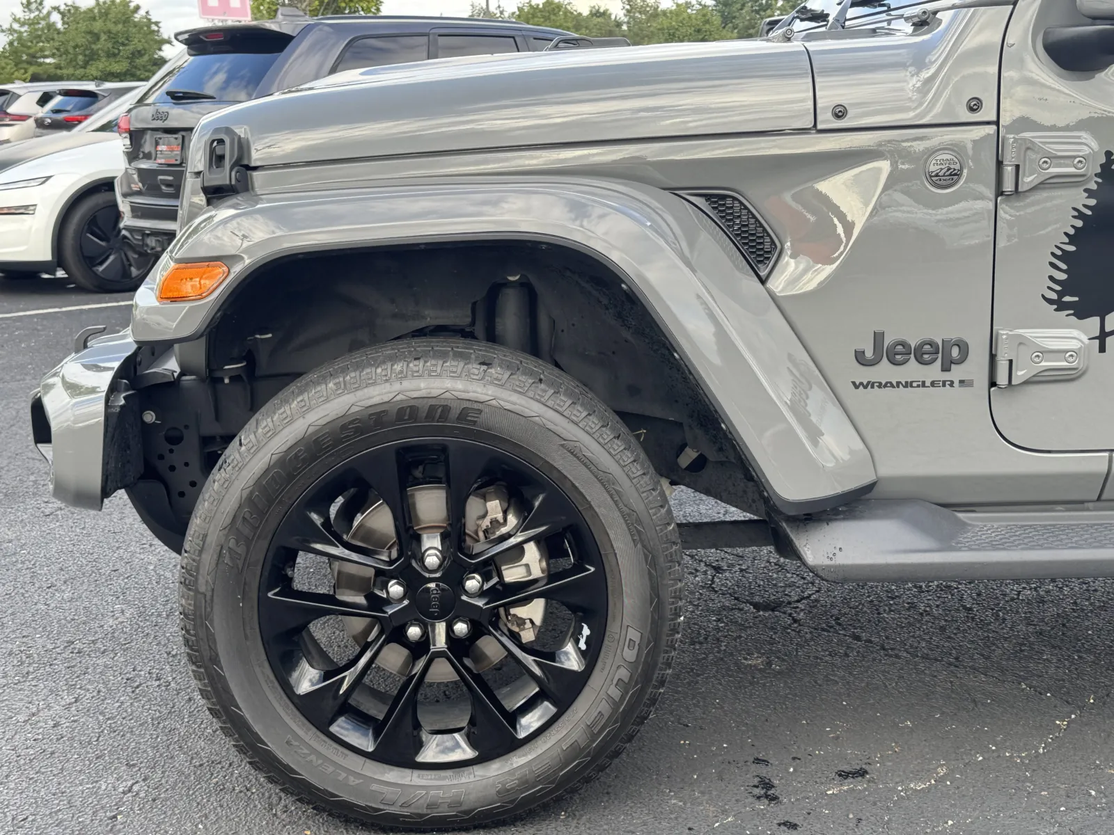 Jeep Wrangler photo 32