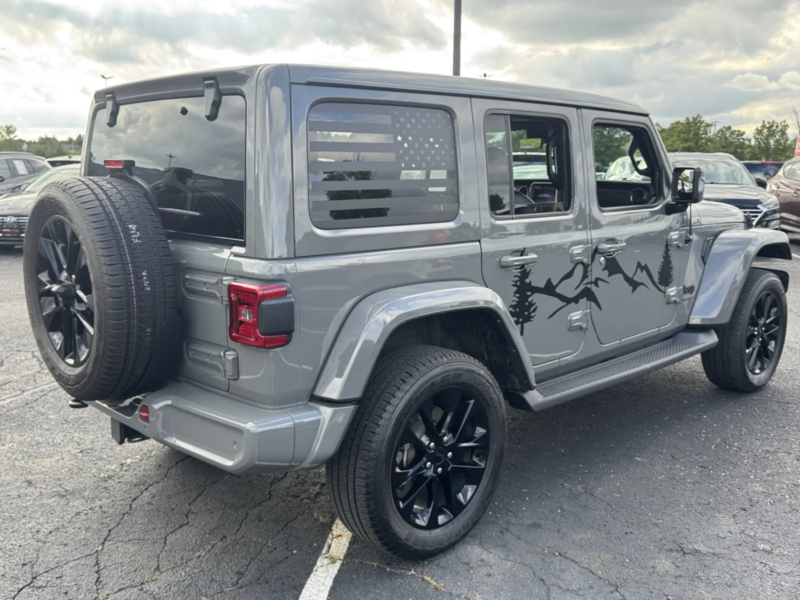 Jeep Wrangler photo 13