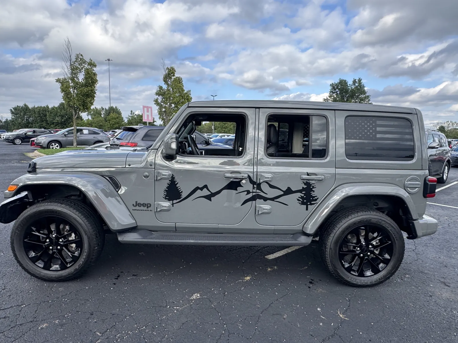 Jeep Wrangler photo 10