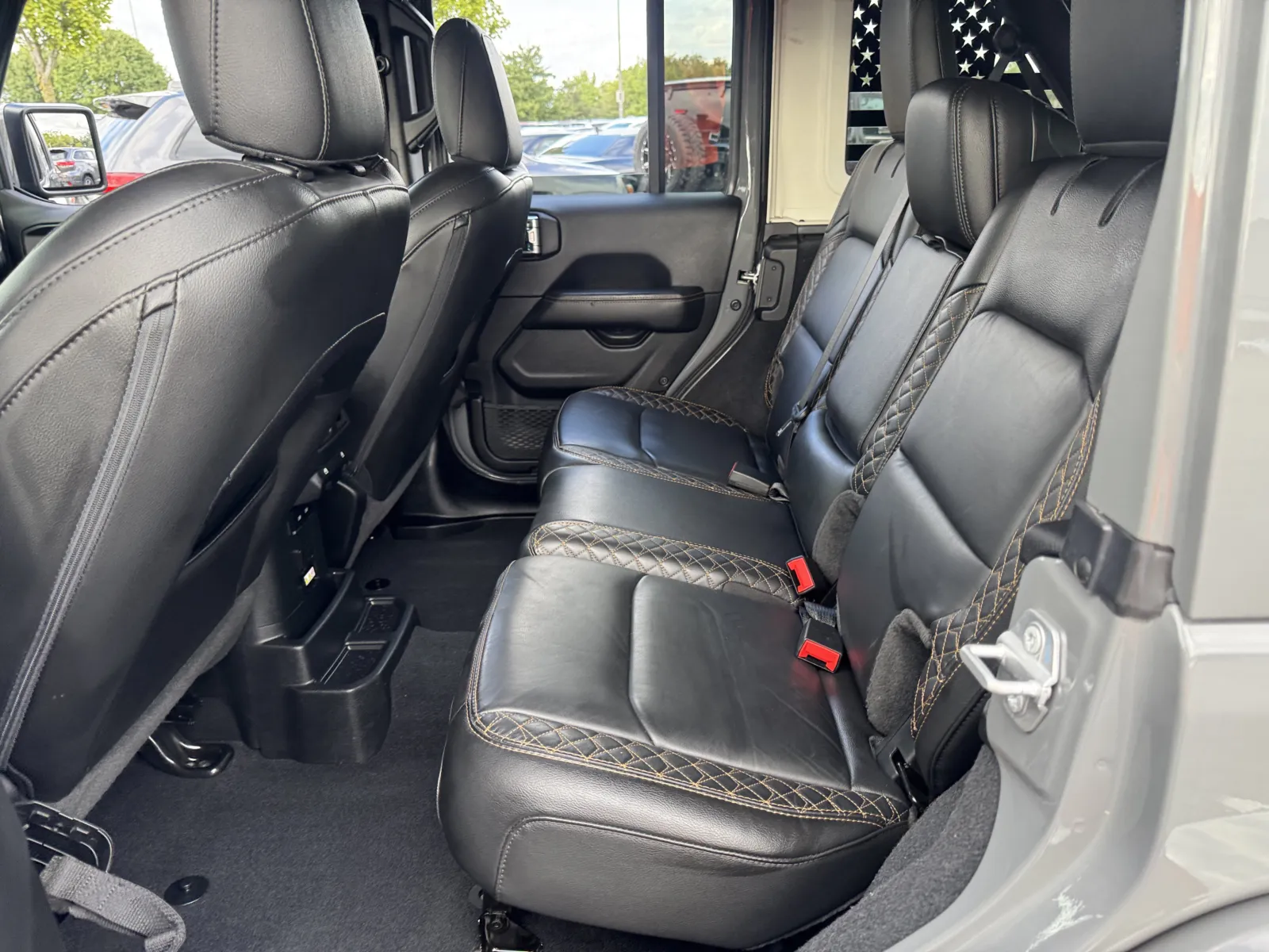 Jeep Wrangler photo 15