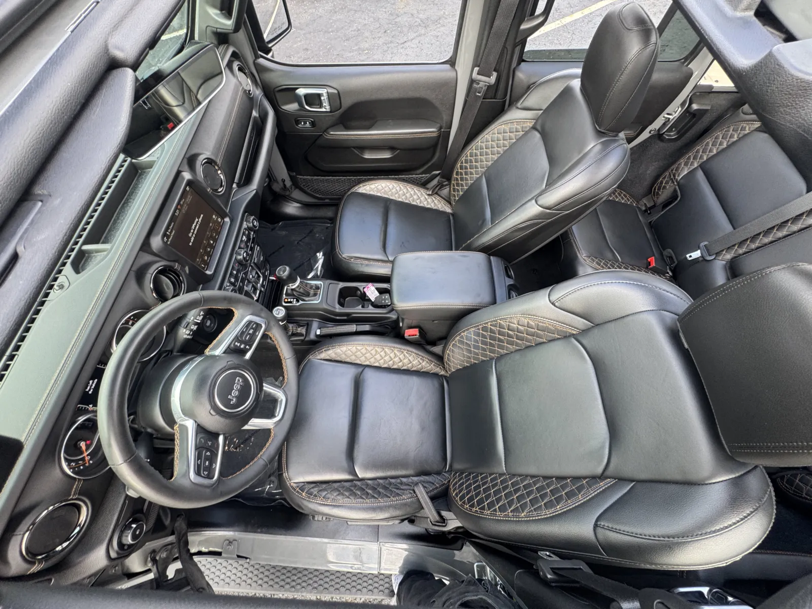 Jeep Wrangler photo 31