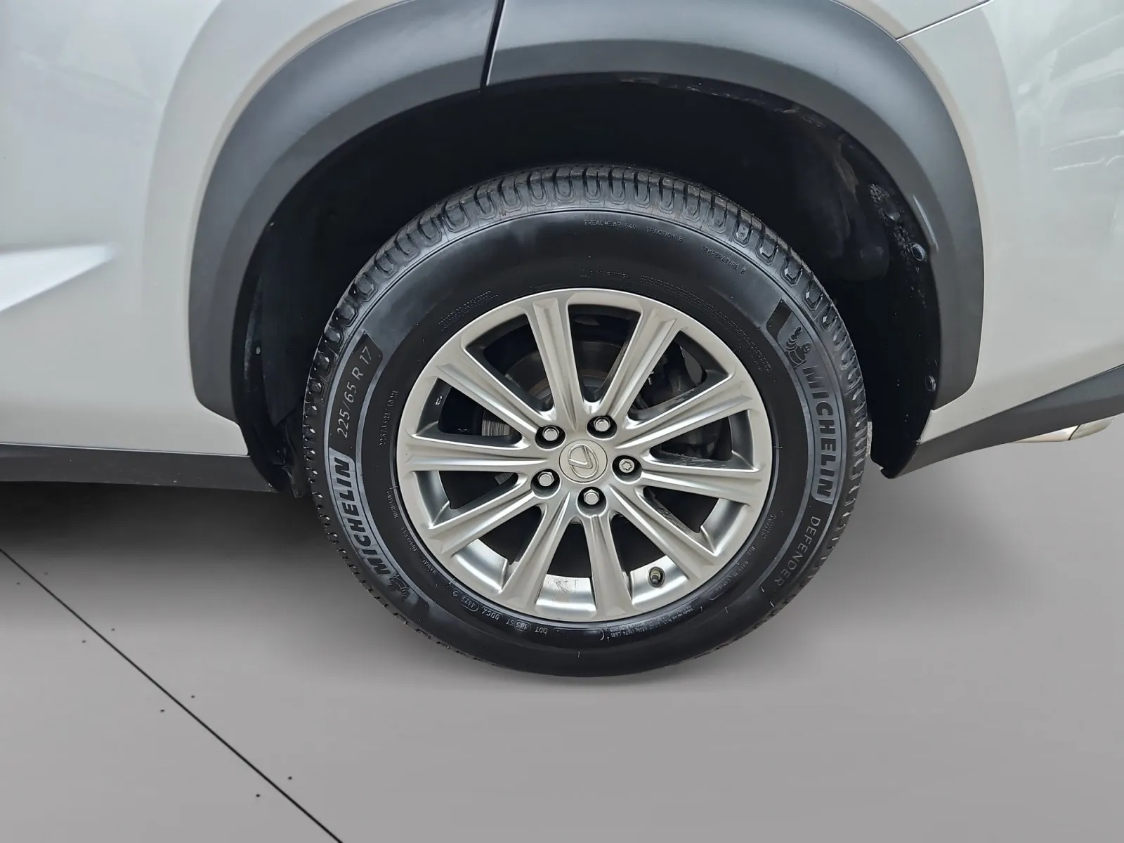 Lexus NX photo 15