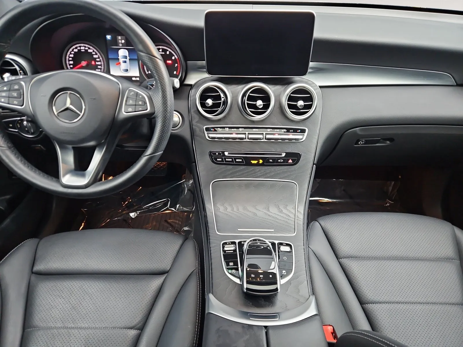 Mercedes-Benz GLC photo 12