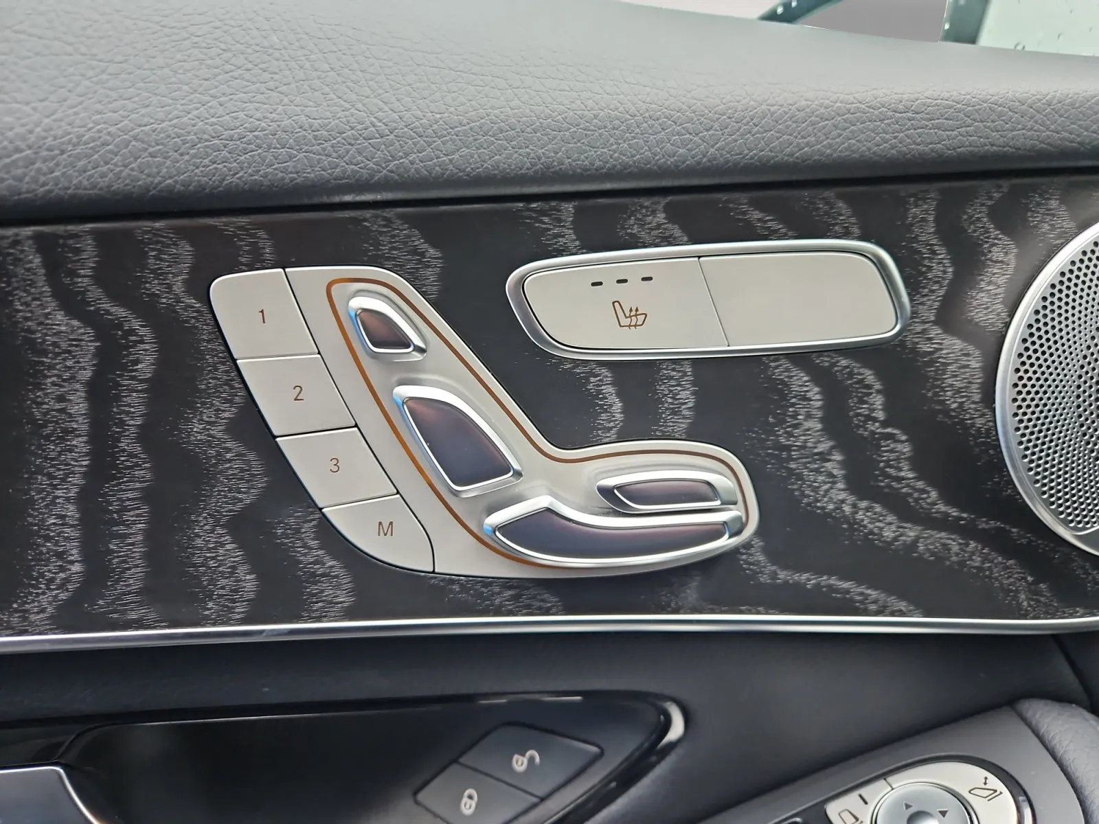 Mercedes-Benz GLC photo 16