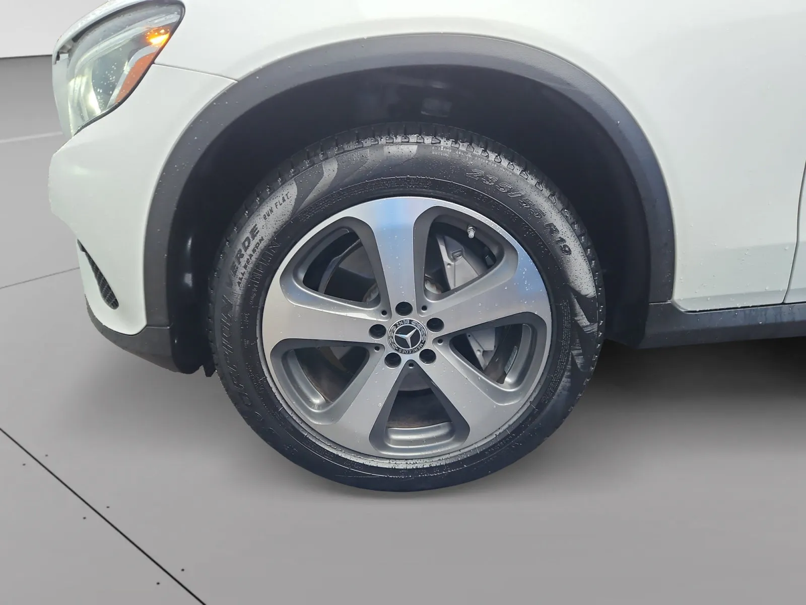 Mercedes-Benz GLC photo 14