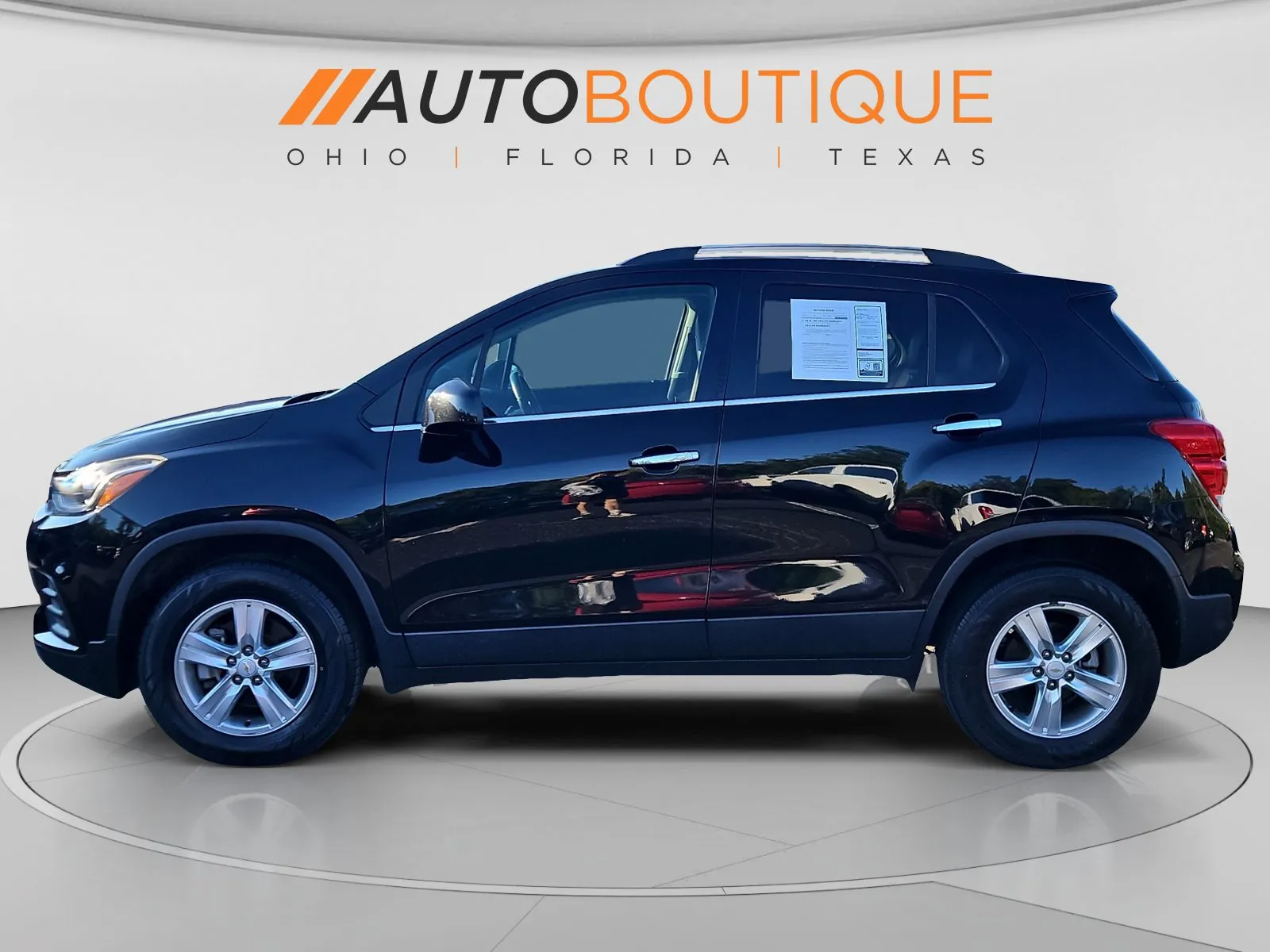 Chevrolet Trax photo 2