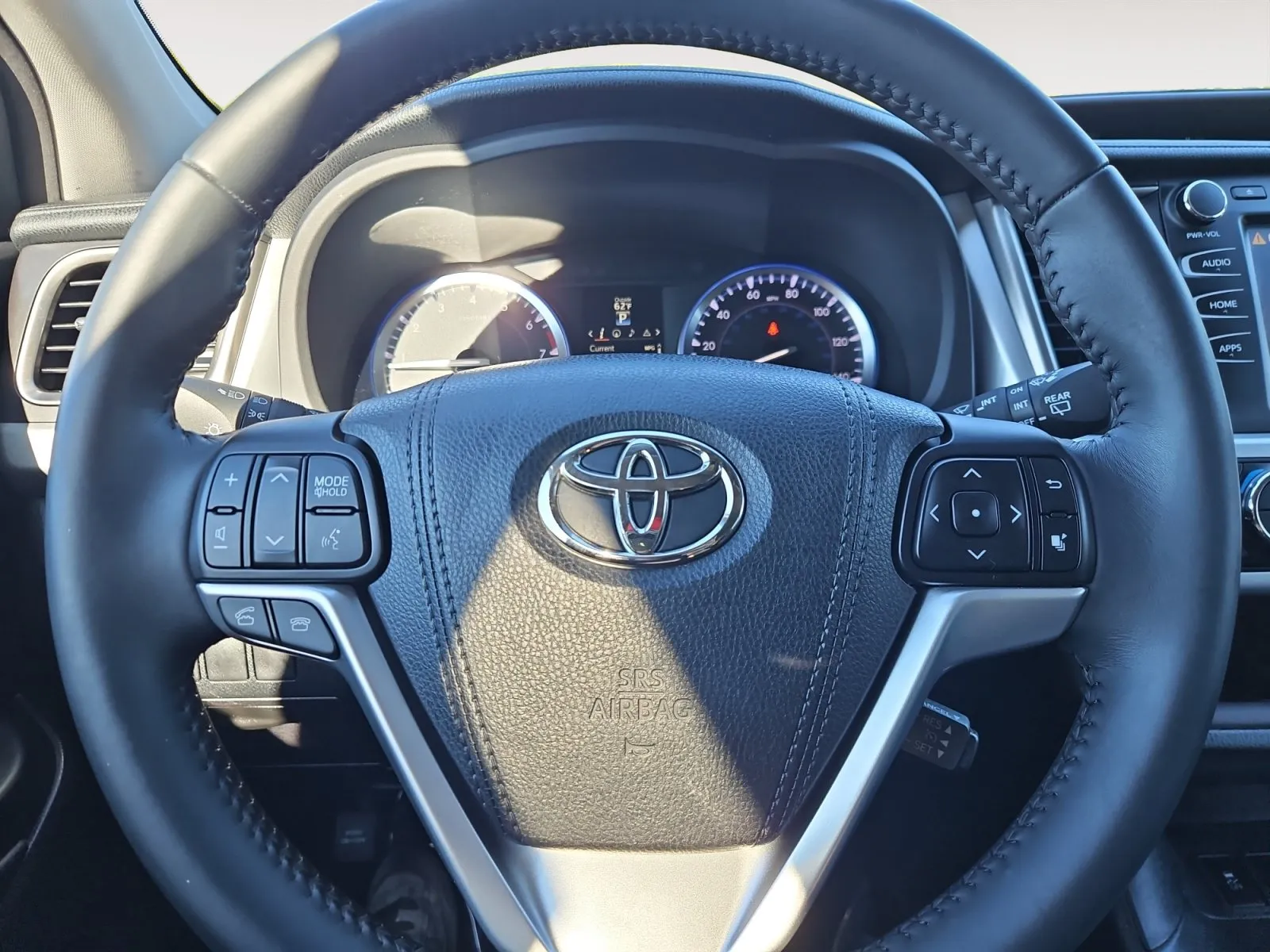 Toyota Highlander photo 13