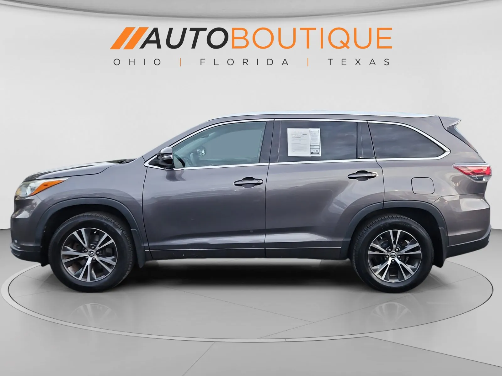 Toyota Highlander photo 2
