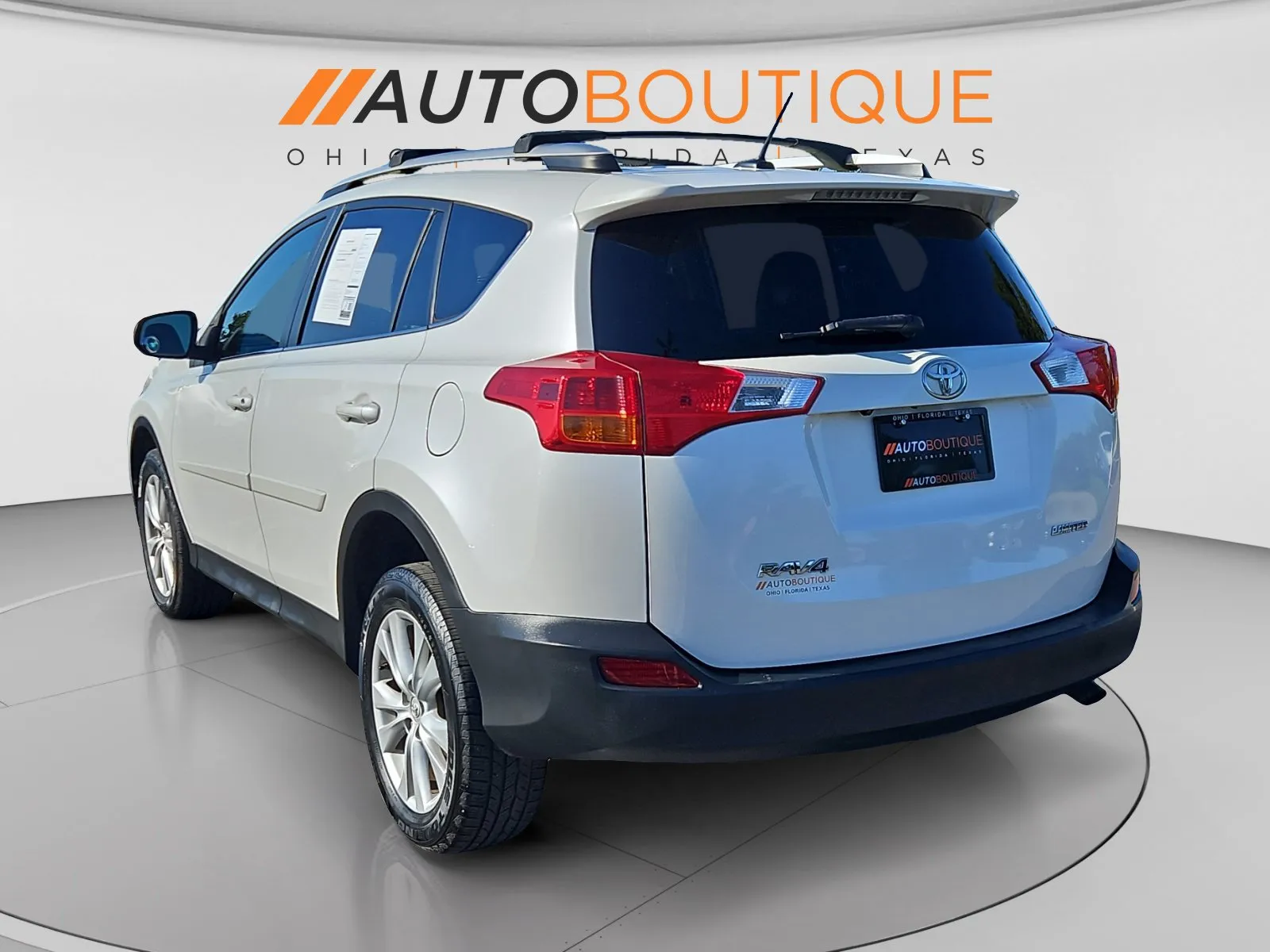 Toyota RAV4 photo 3