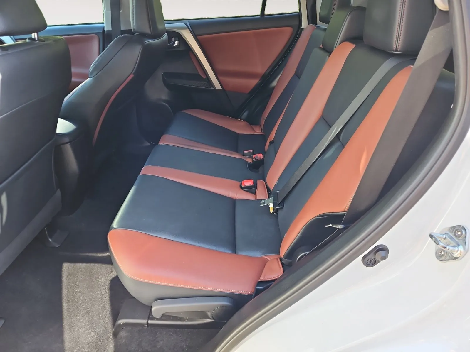 Toyota RAV4 photo 13