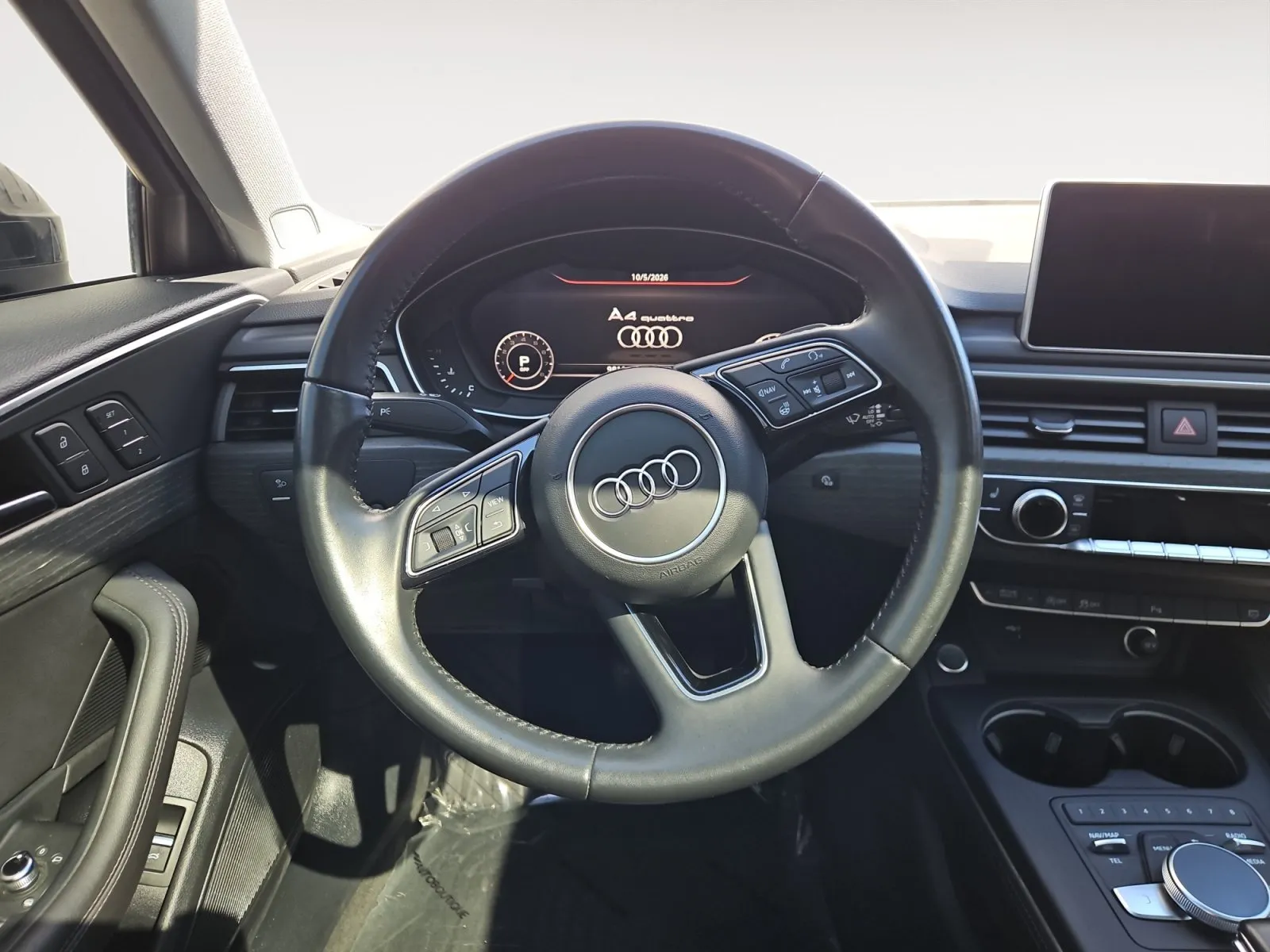 Audi A4 photo 12