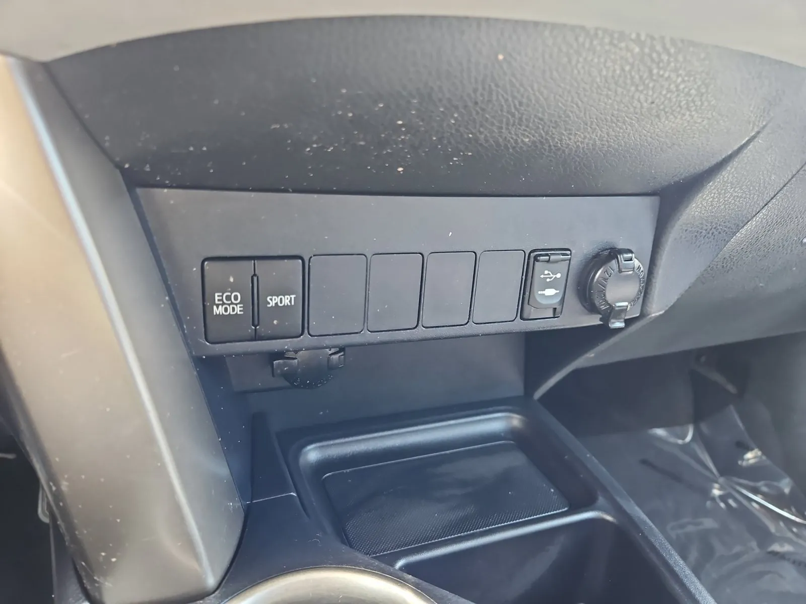 Toyota RAV4 photo 19