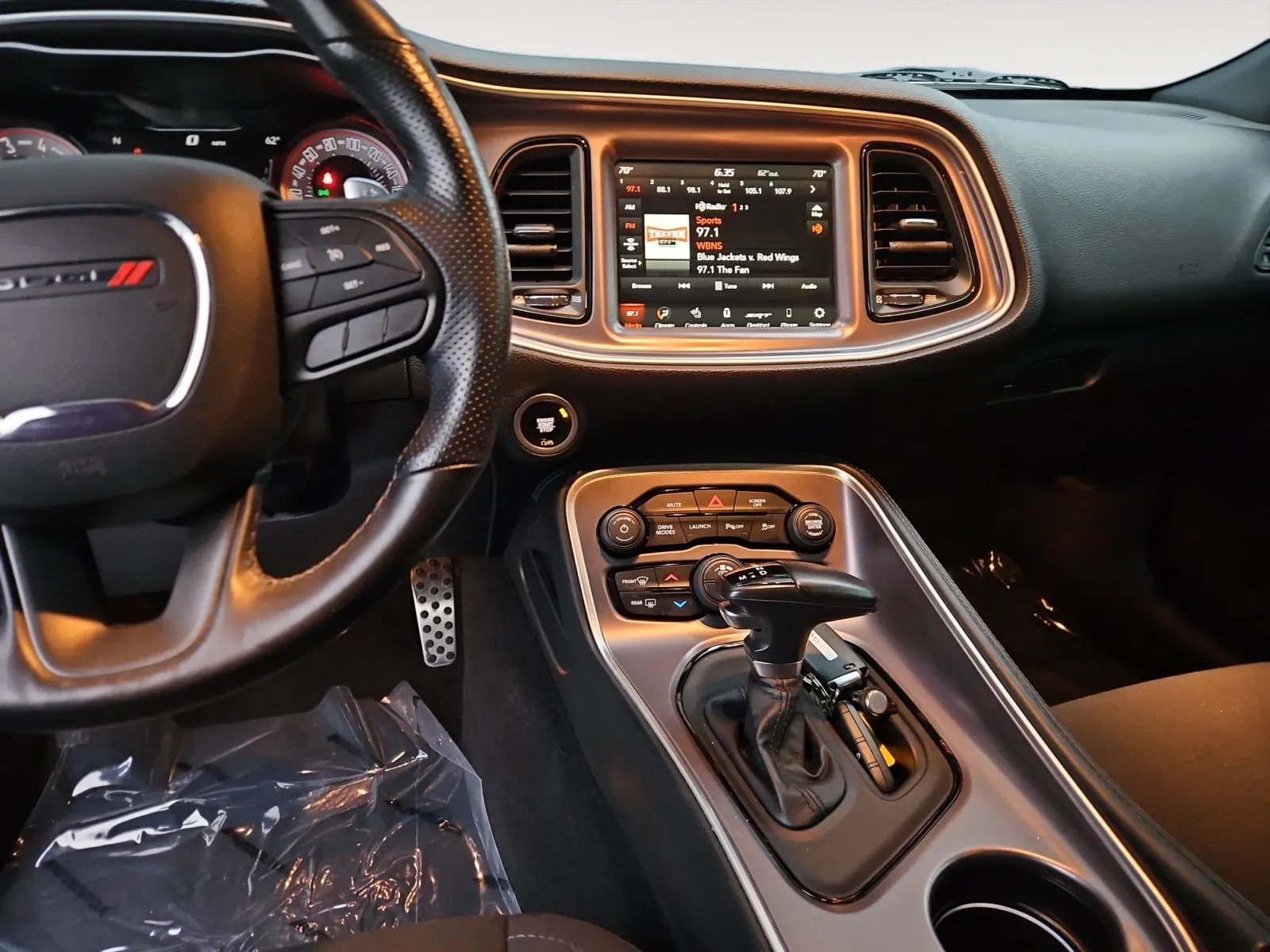 Dodge Challenger photo 11