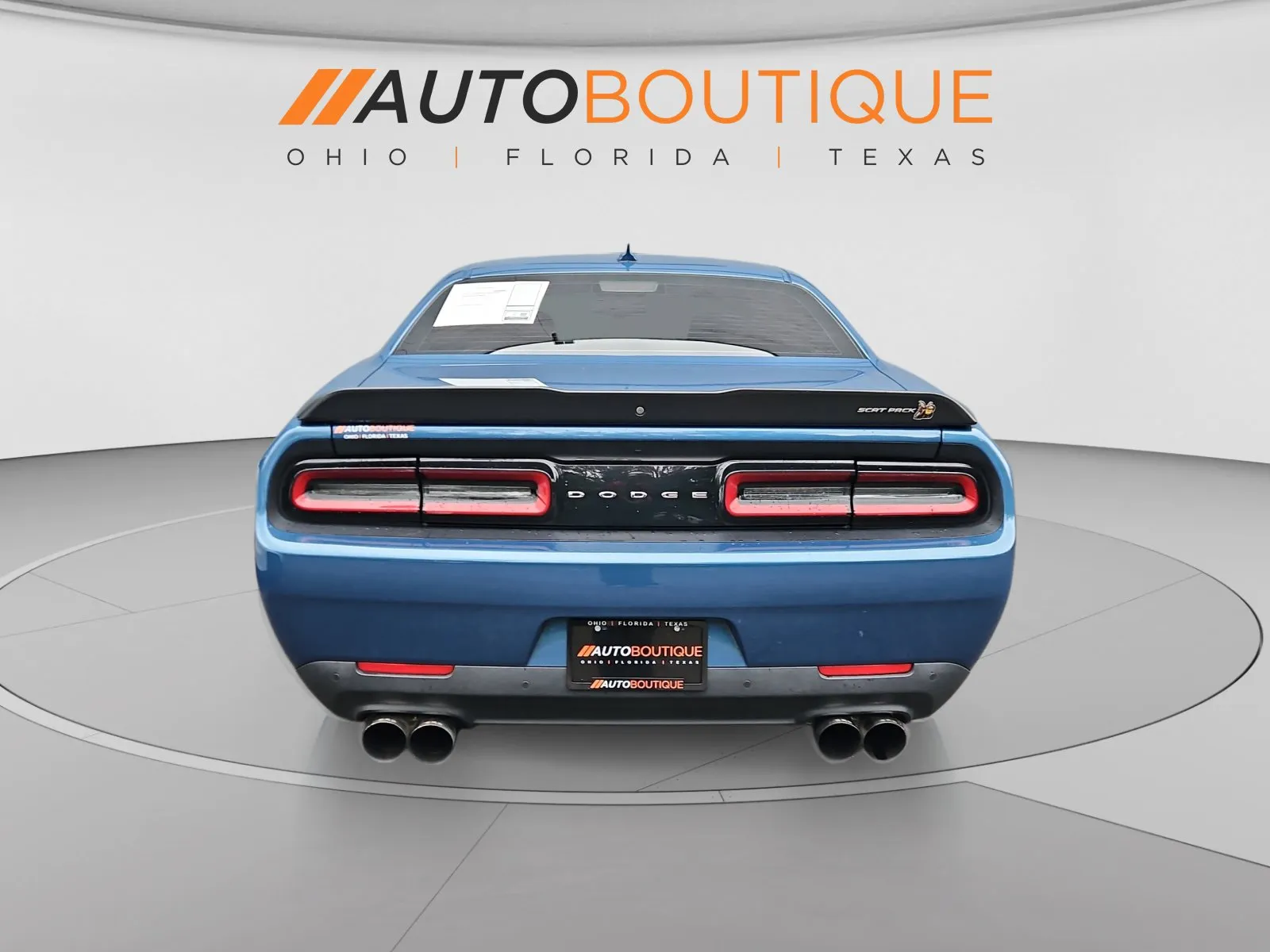 Dodge Challenger photo 4