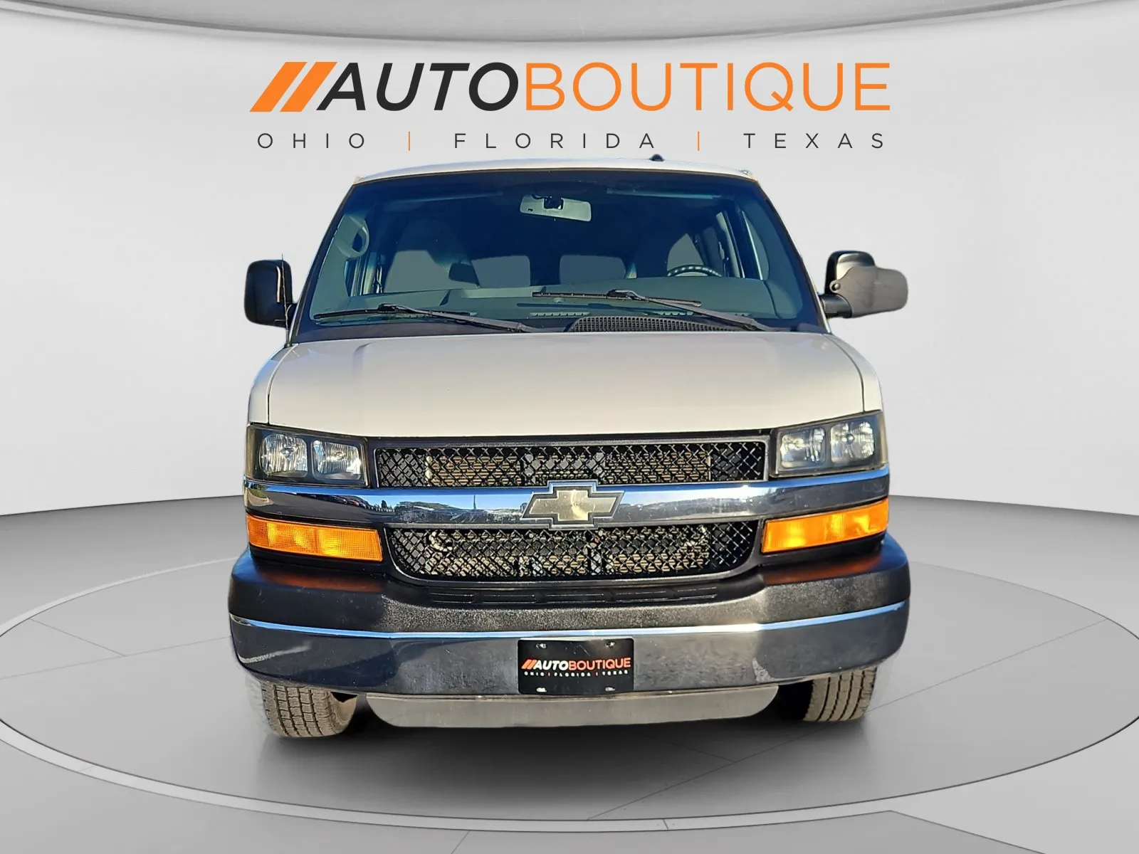 Chevrolet Express photo 8