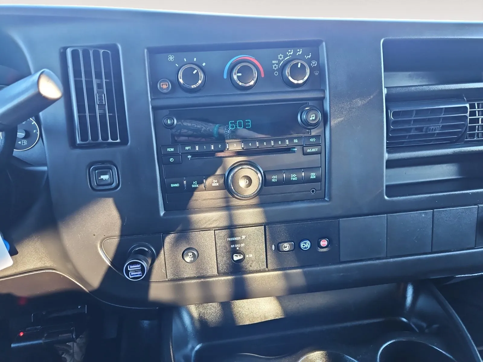 Chevrolet Express photo 11