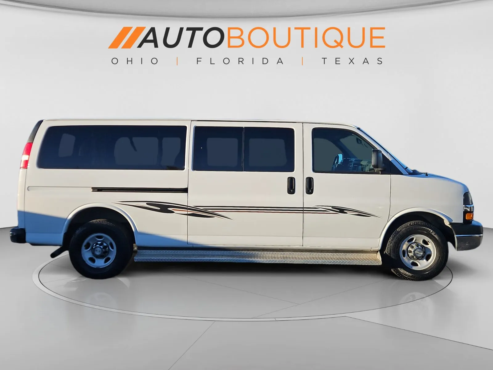 Chevrolet Express photo 6