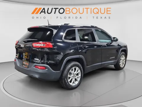 More photos of 2017 Jeep Cherokee Latitude at Auto Boutique Ohio, OH