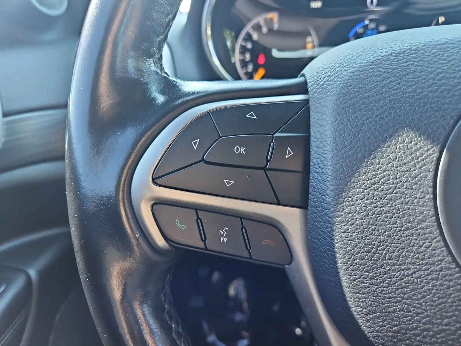 Jeep Grand Cherokee photo 27