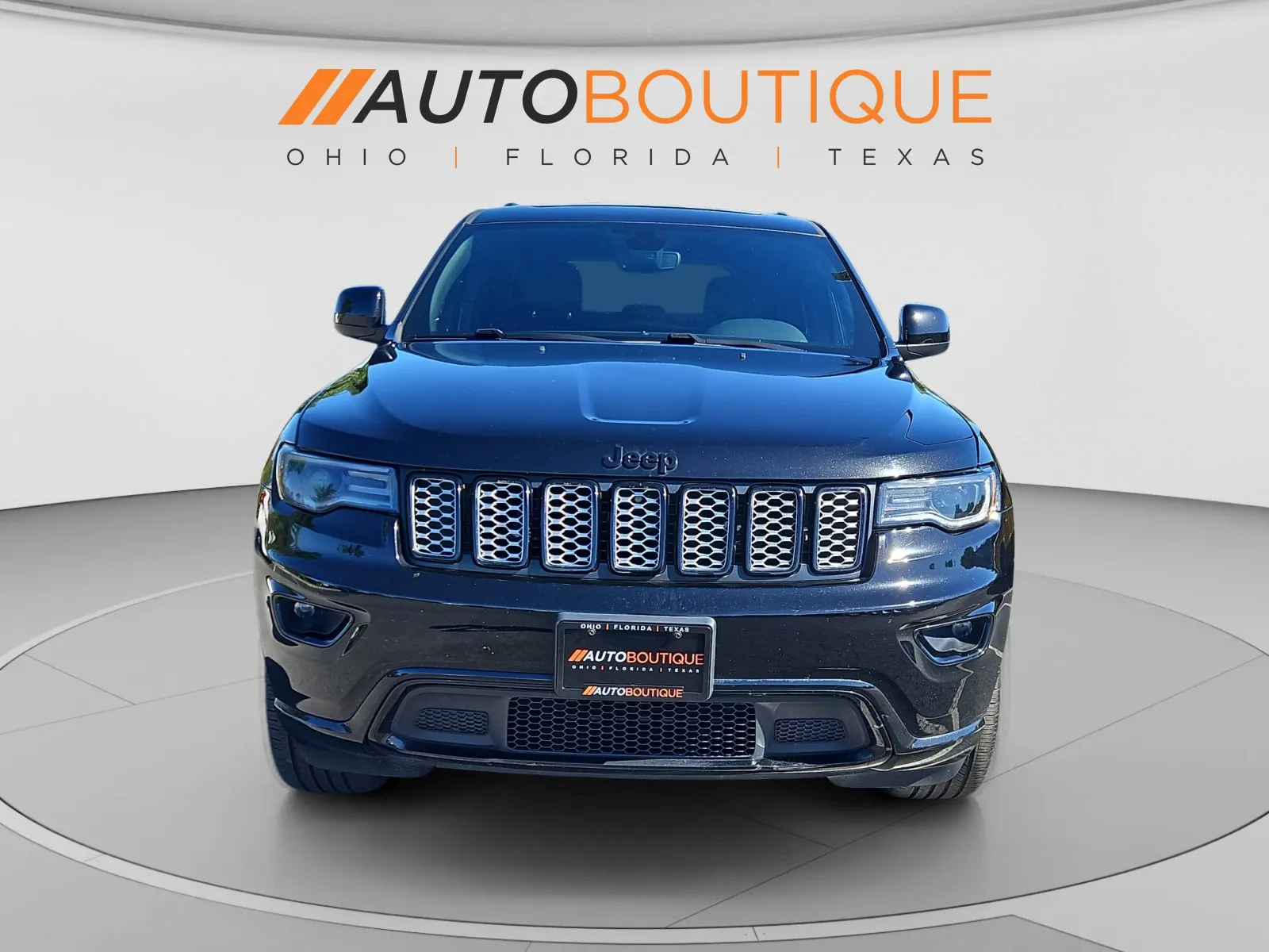 Jeep Grand Cherokee photo 8