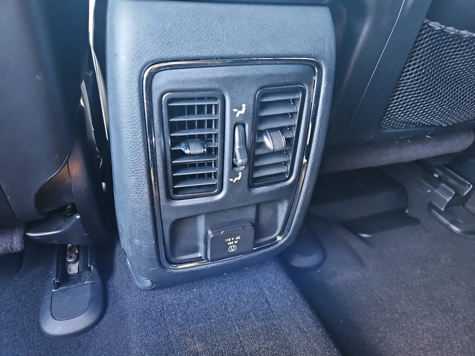 Jeep Grand Cherokee photo 13