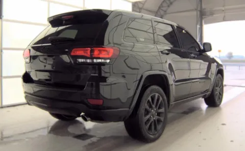 More photos of 2020 Jeep Grand Cherokee Altitude at Auto Boutique Ohio, OH