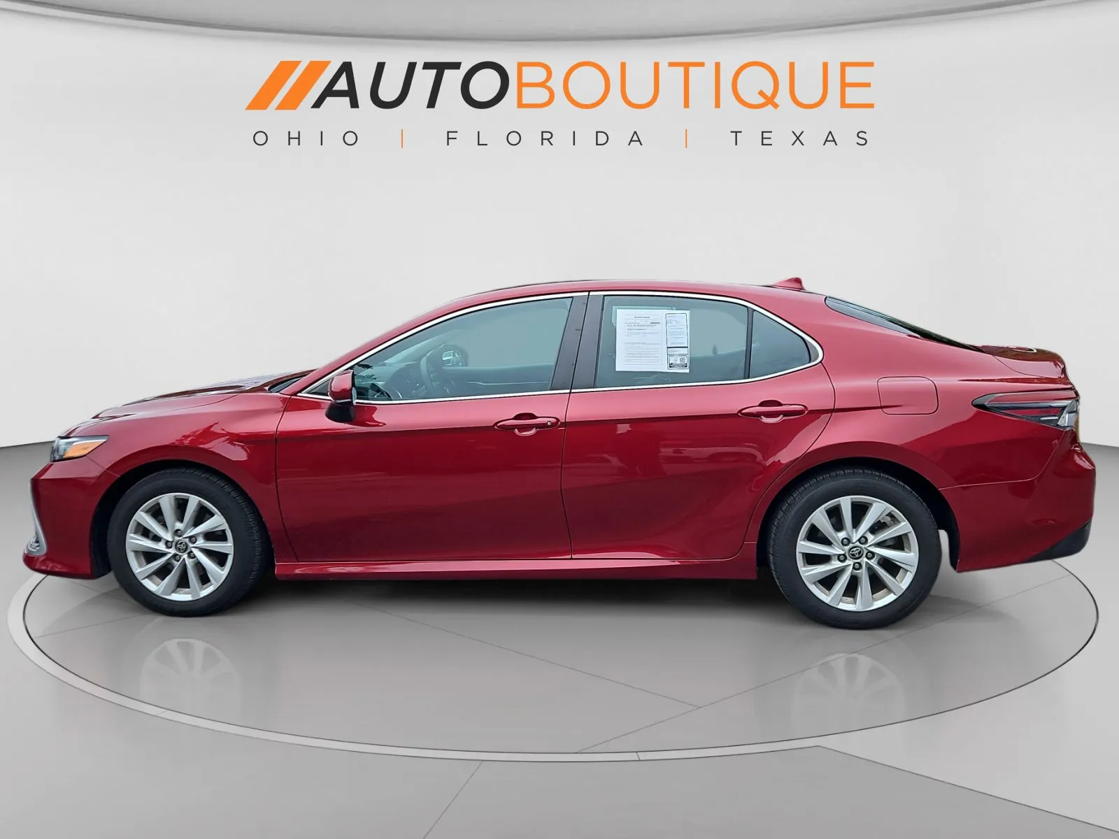 Toyota Camry photo 2