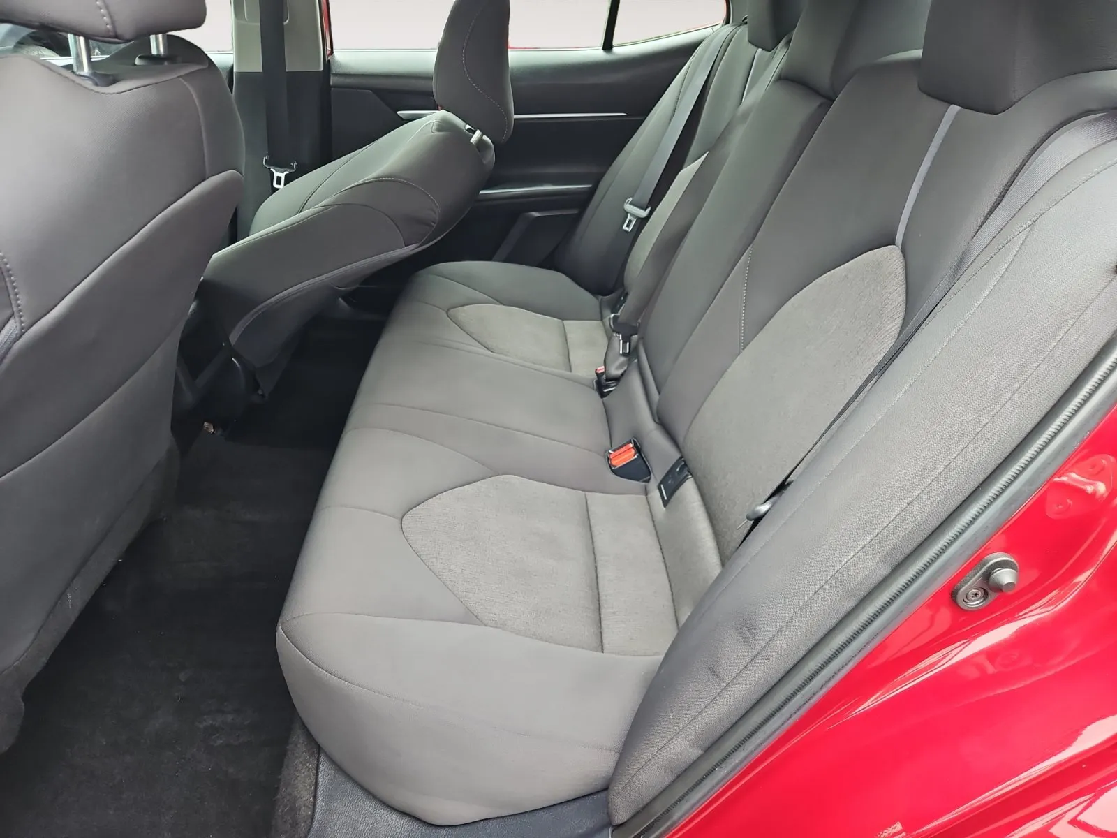 Toyota Camry photo 13
