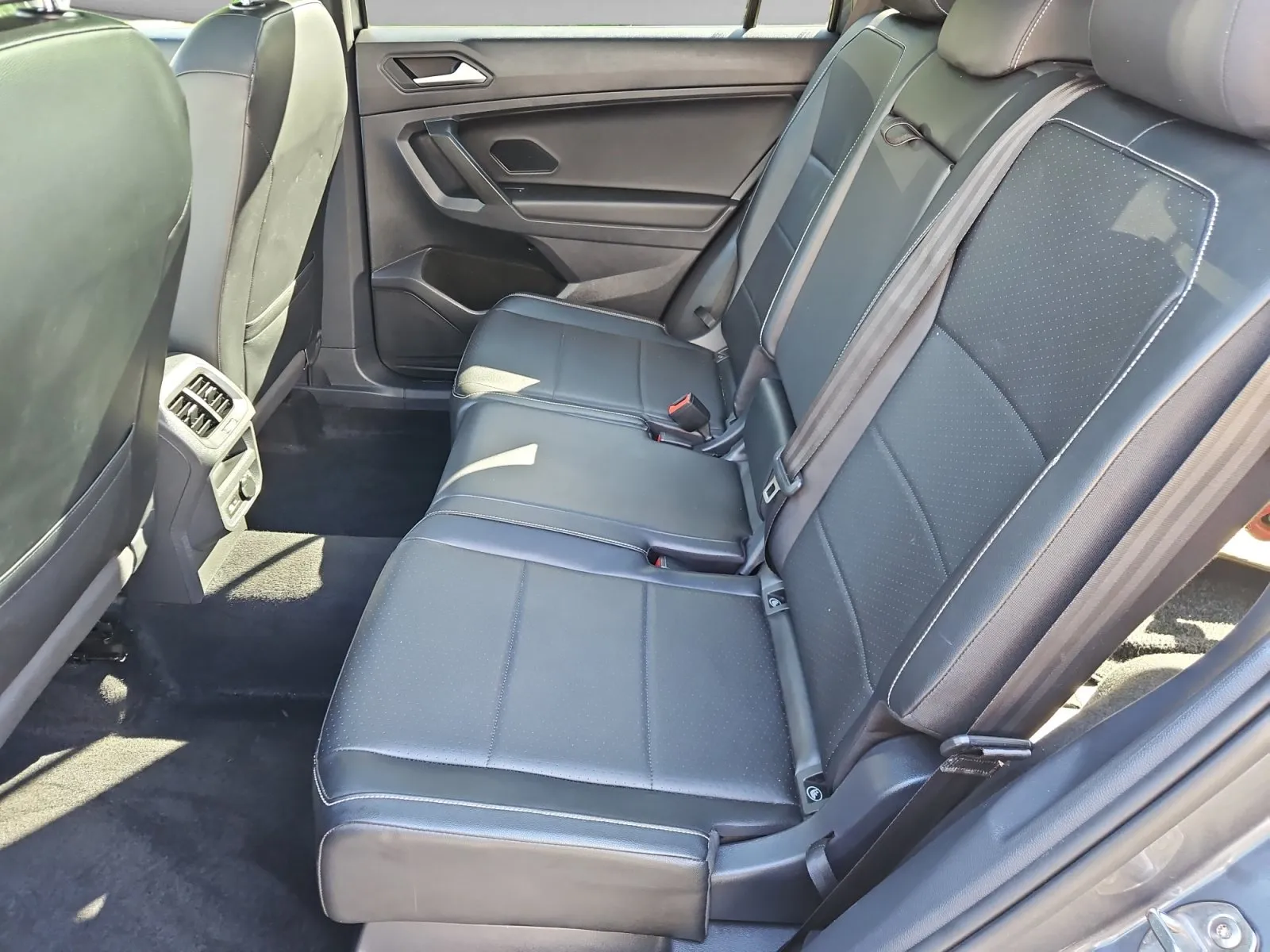 Volkswagen Tiguan photo 14