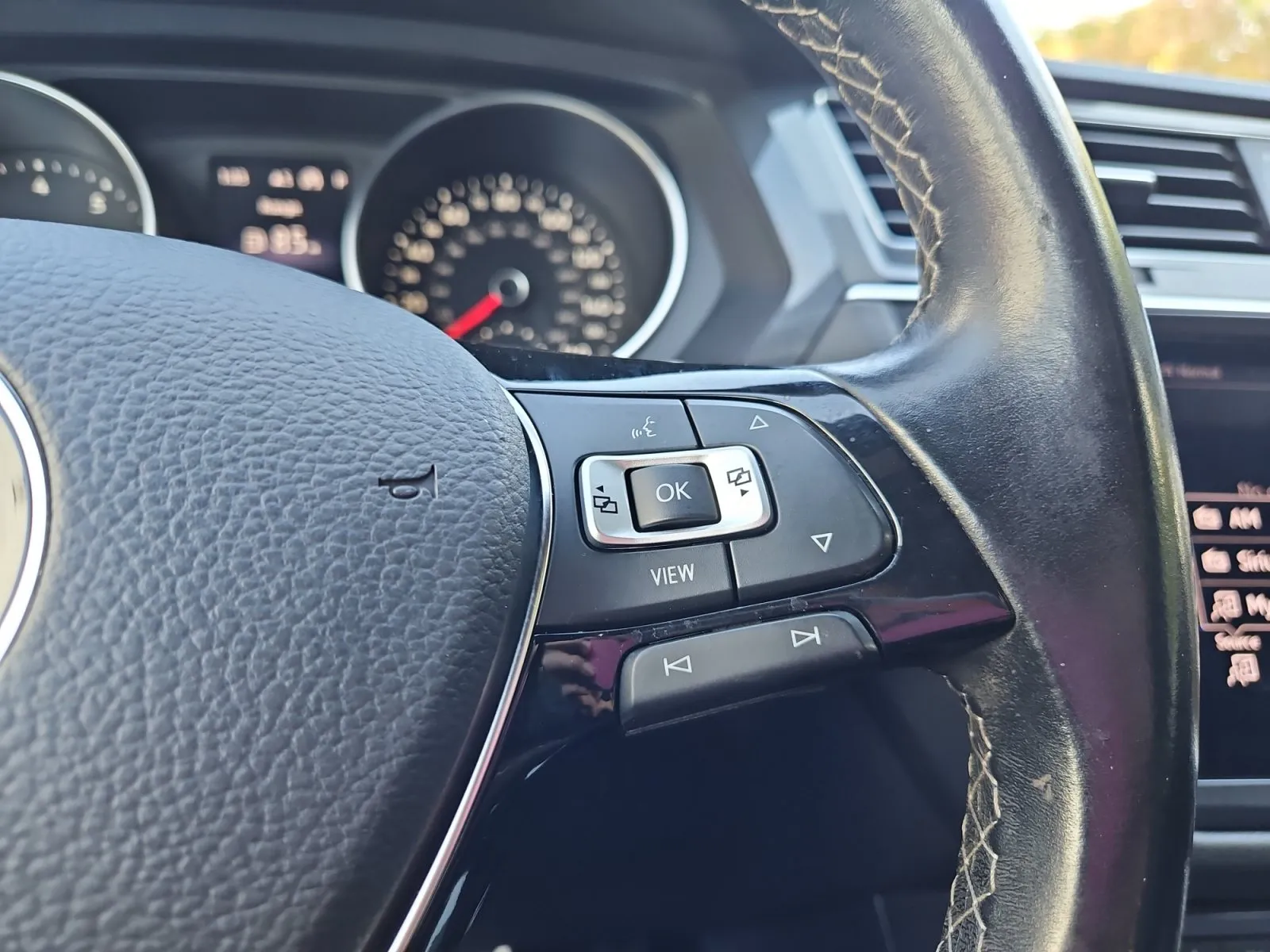 Volkswagen Tiguan photo 24