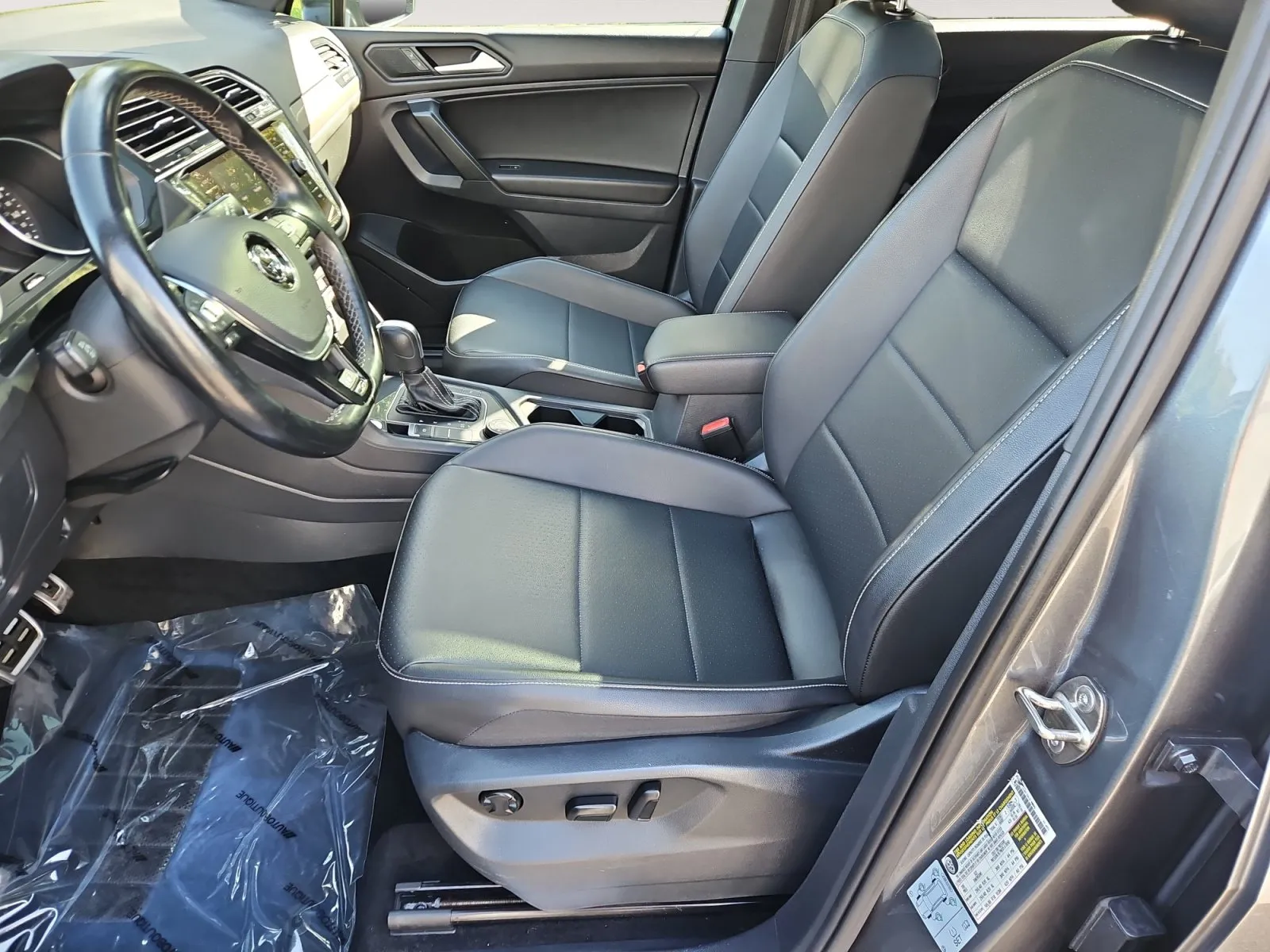 Volkswagen Tiguan photo 9