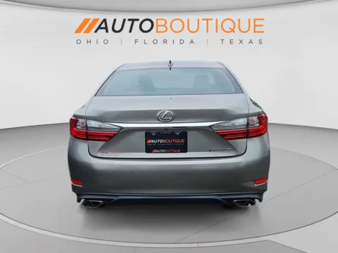 More photos of 2017 Lexus ES 350 at Auto Boutique Ohio, OH