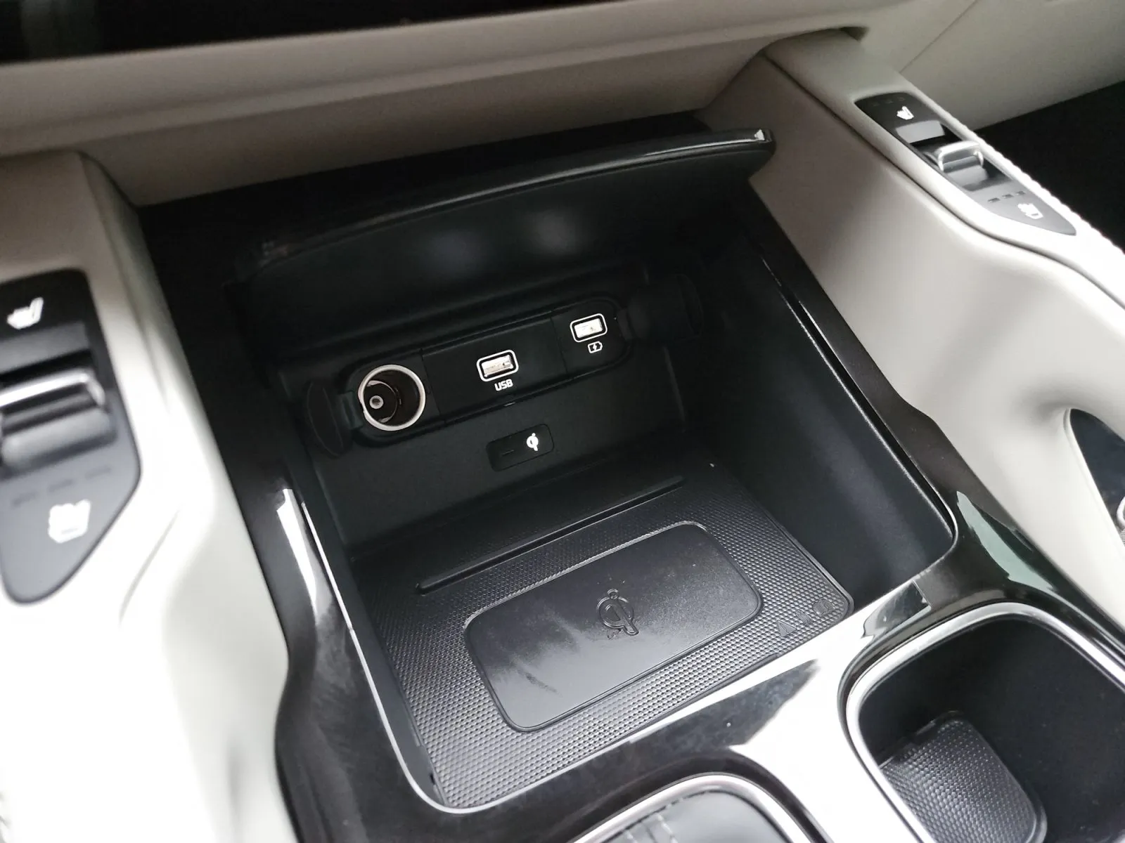 Kia Telluride photo 24