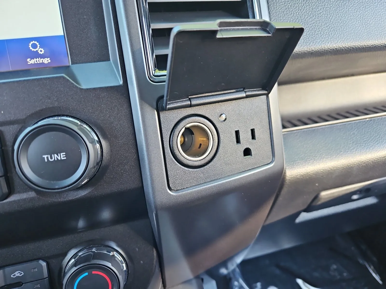 Ford F-150 photo 23