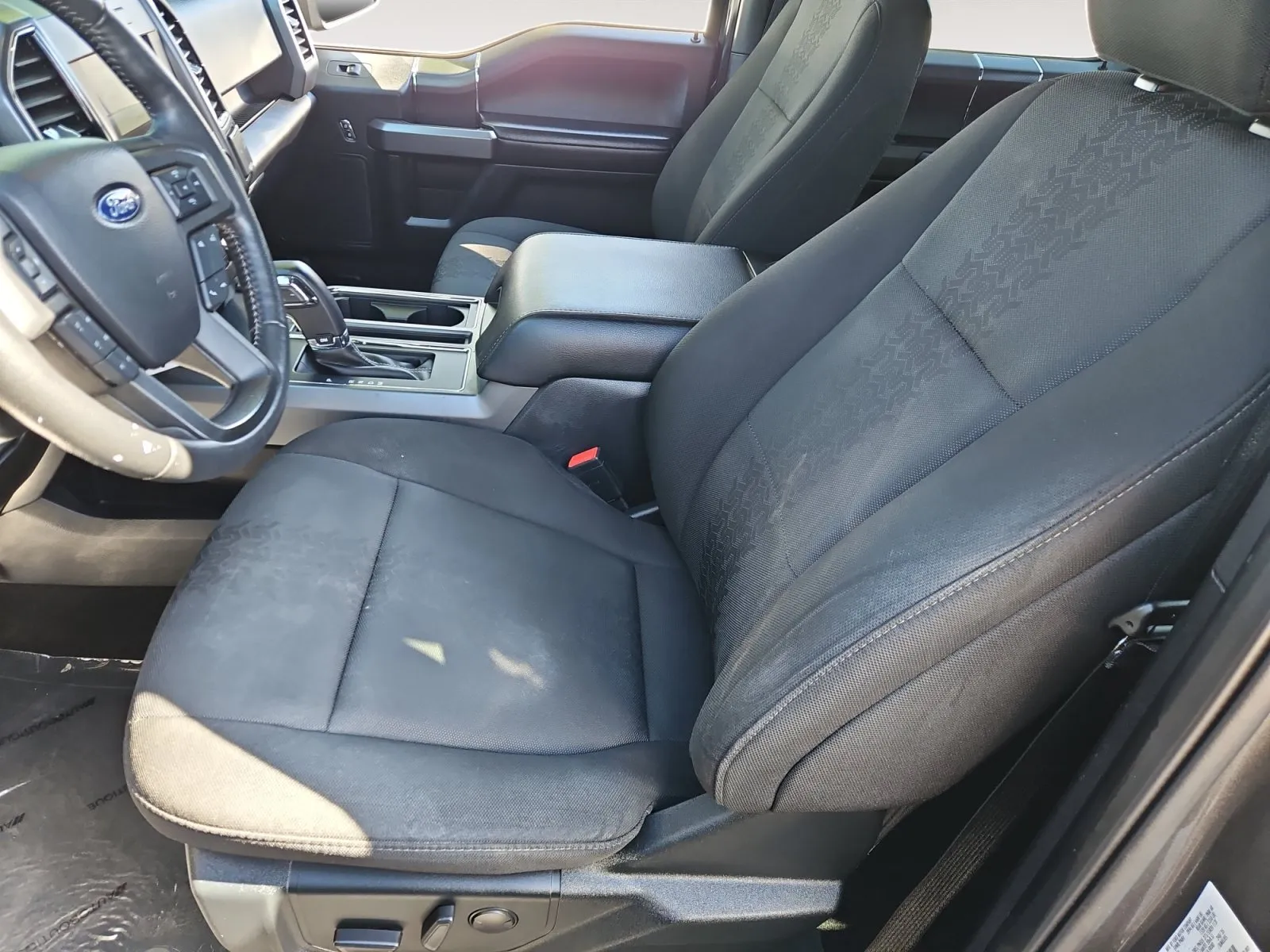 Ford F-150 photo 10