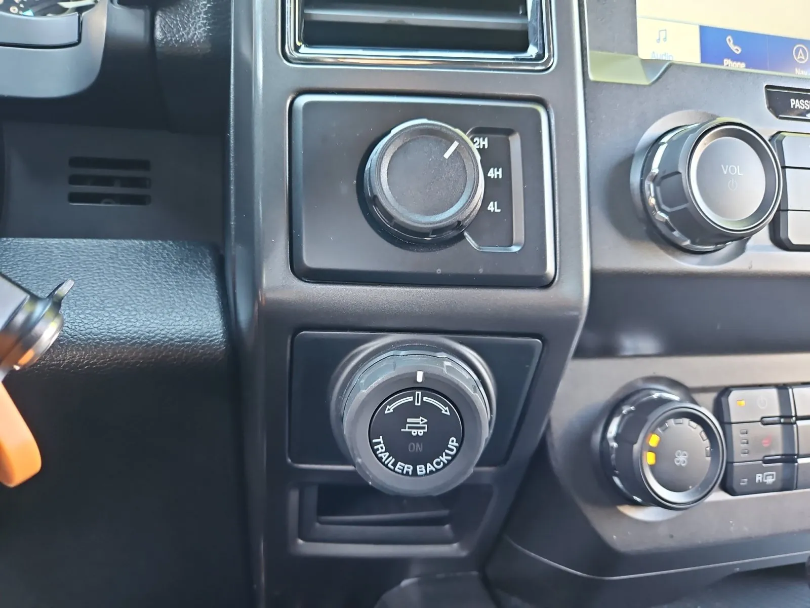 Ford F-150 photo 24