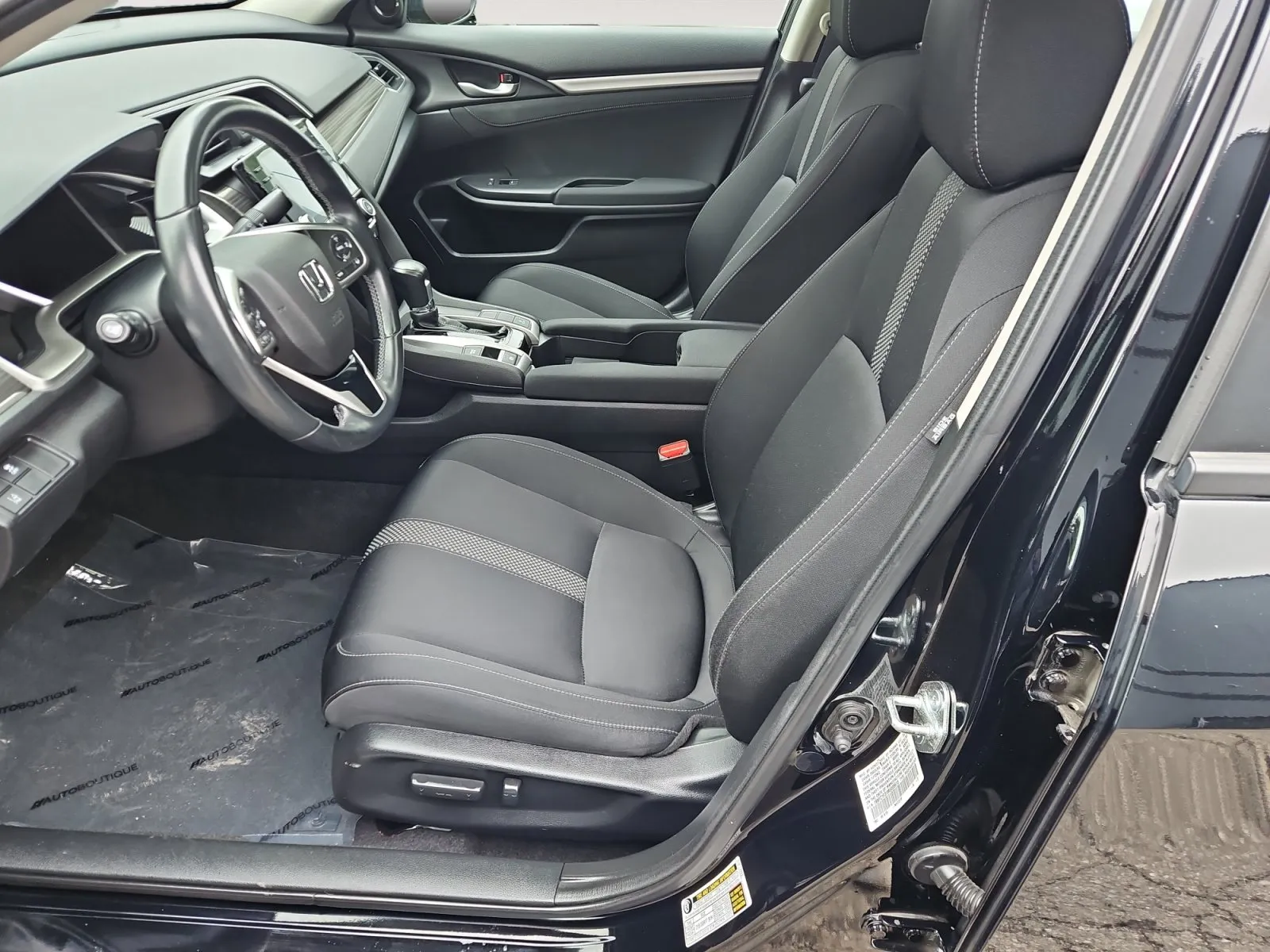Honda Civic photo 10