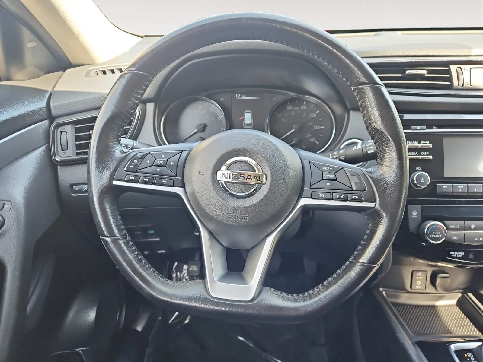 Nissan Rogue photo 13
