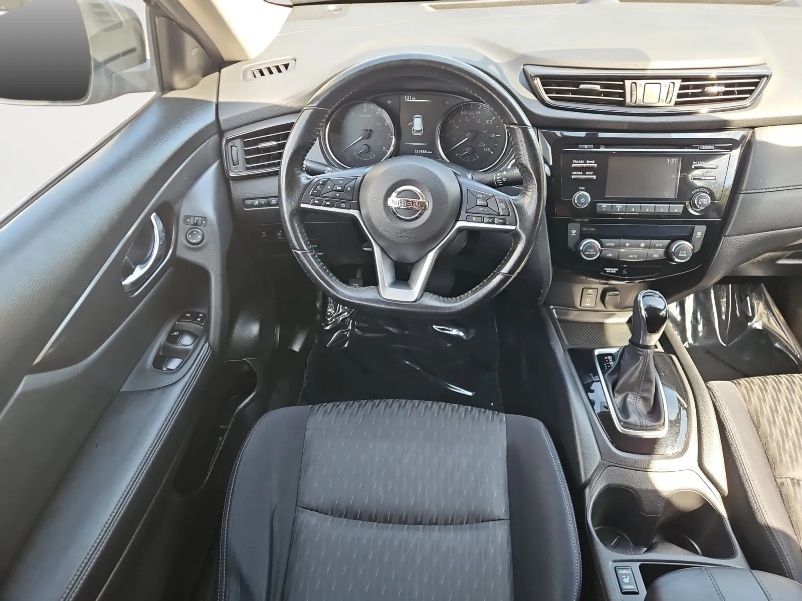 Nissan Rogue photo 11