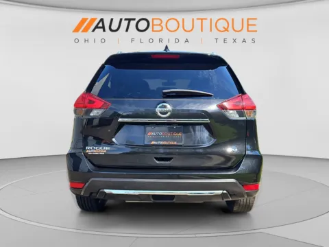 More photos of 2017 Nissan Rogue SV at Auto Boutique Ohio, OH
