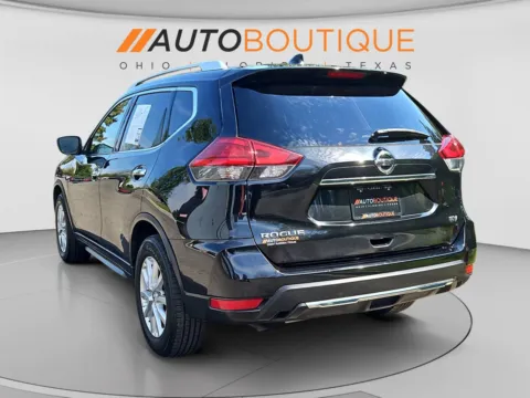 Another view of 2017 Nissan Rogue SV for sale in Columbus, OH at Auto Boutique Ohio