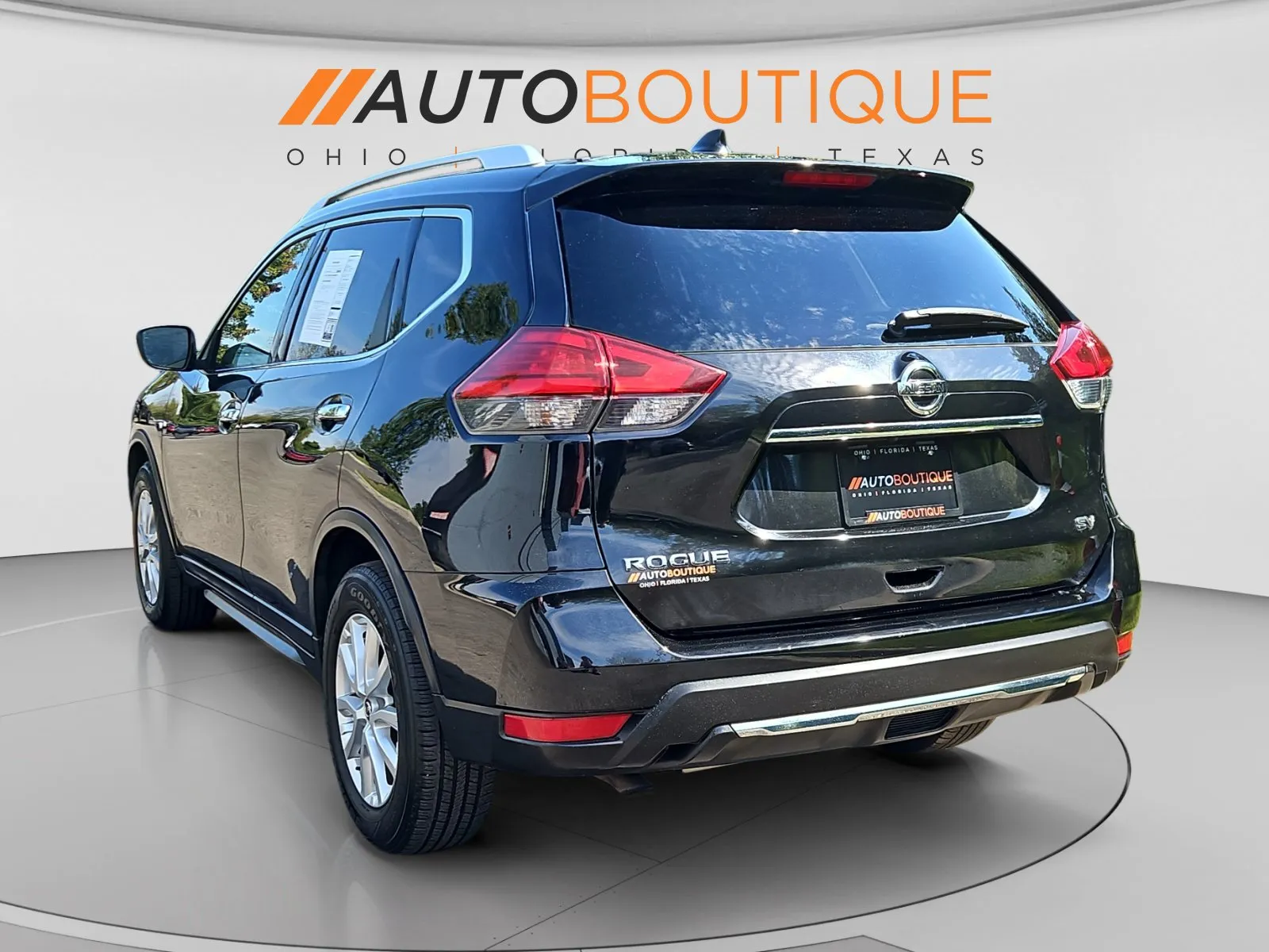 Nissan Rogue photo 3
