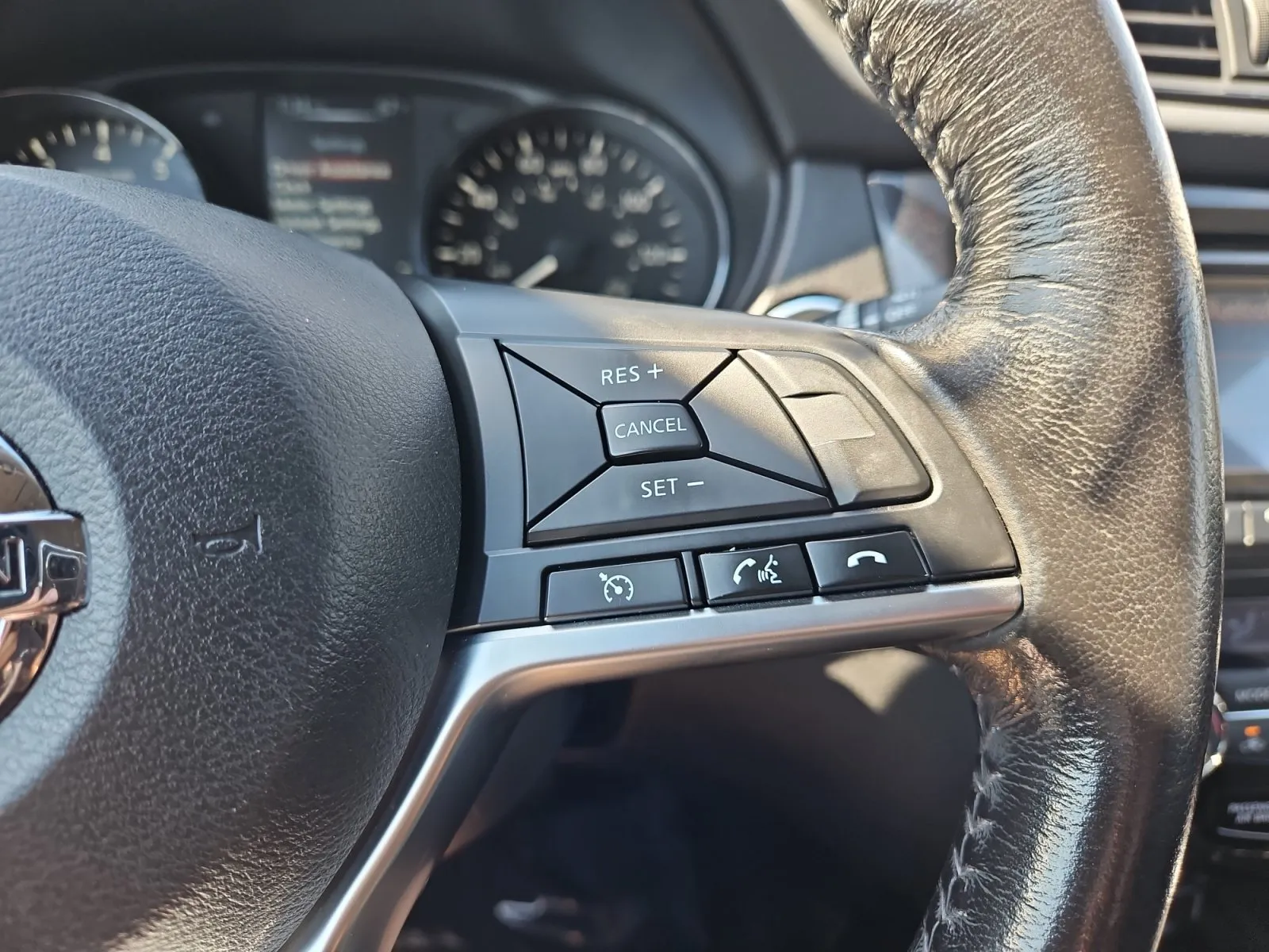 Nissan Rogue photo 23