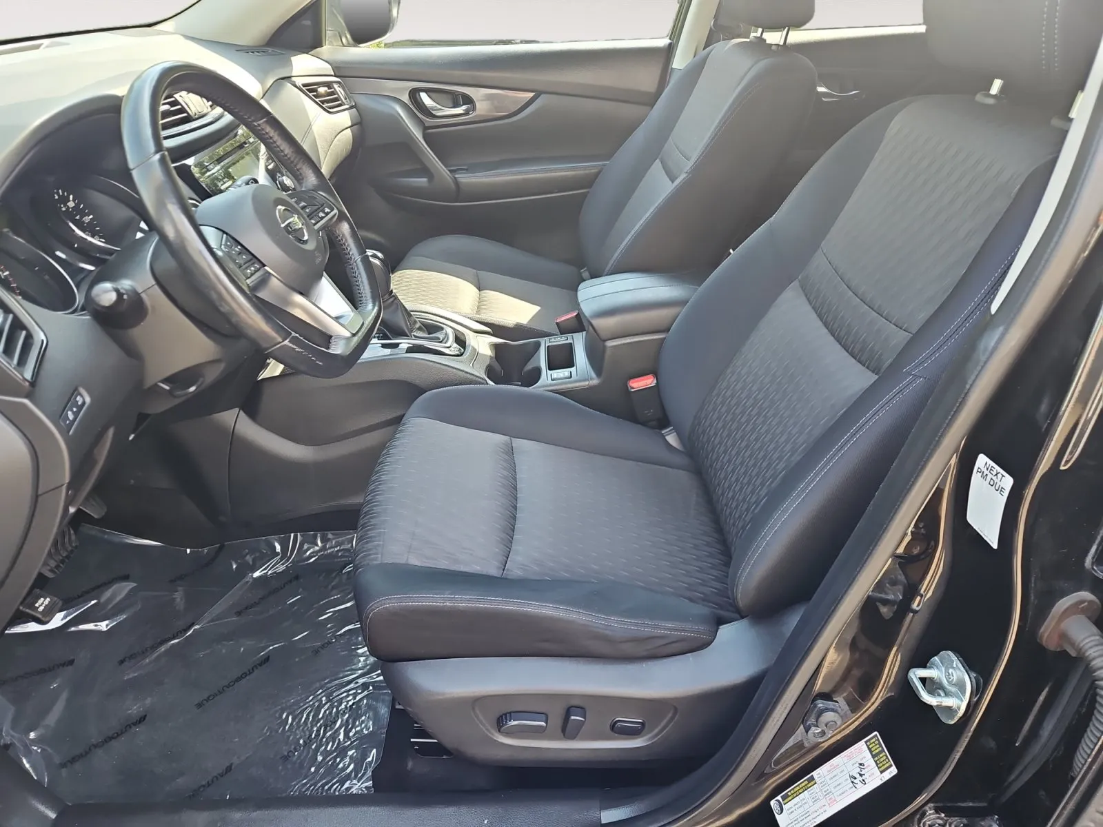 Nissan Rogue photo 10